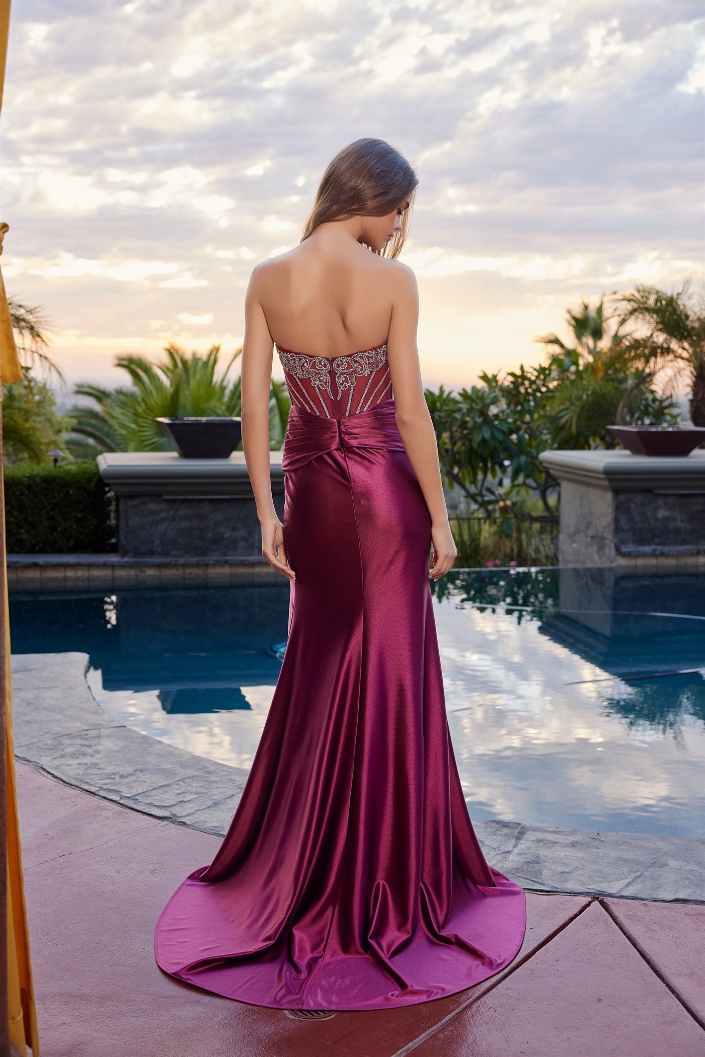 STRAPLESS SCOOP BUSTLINE ADORNED WITH SILVER BEADWORK BODICE